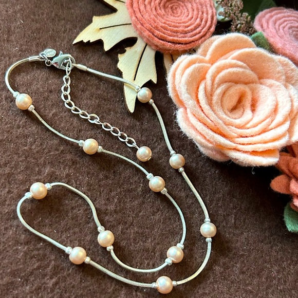 Stunning Monet Gold Cream Pearl Necklace - Picture 2 of 6